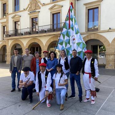 Zornotza Durangaldeko ezpatadantzarien topaleku izango da zapatuan