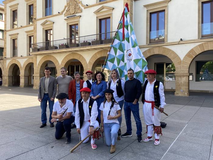 Zornotza Durangaldeko ezpatadantzarien topaleku izango da zapatuan