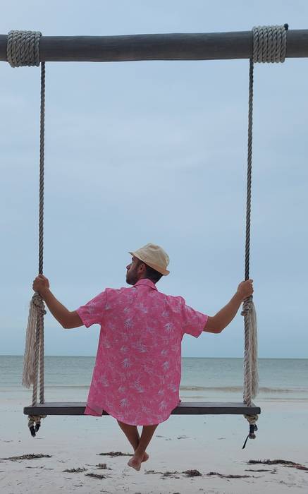 Hondartzaren bakardadean kulunkatzen [Holbox, Mexiko]