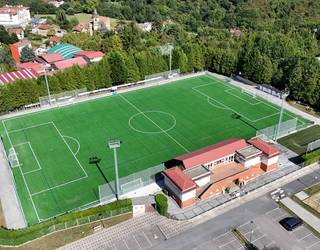 Berrizburu futbol zelaian aldagela berriak egitea aurreikusten dute