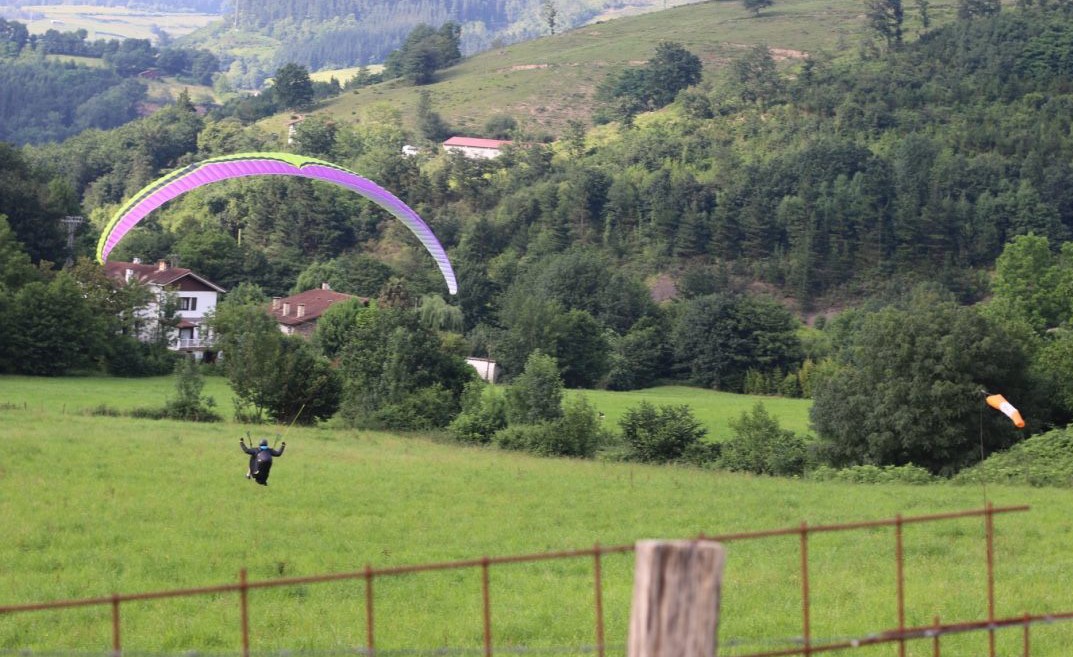 Eguraldiagatik atzeratutako Euskal Herriko Hike&Fly txapelketa zapatu honetan egingo dute, Elorrion