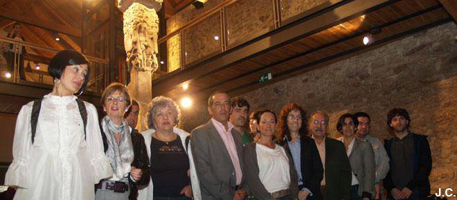 Kurutzesantu museoa inauguratu zuten