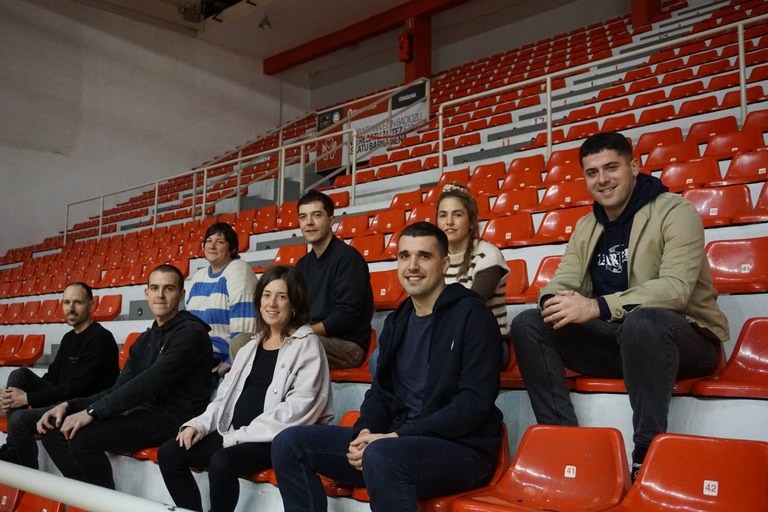 [ZOZKETA]: ANBOTOk Bizkaiko Bertsolari Txapelketako finalerarako sarrerak zozkatzen ditu