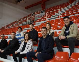 [ZOZKETA]: ANBOTOk Bizkaiko Bertsolari Txapelketako finalerarako sarrerak zozkatzen ditu