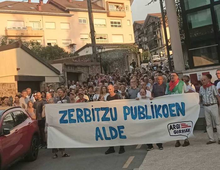 Osasungintza publikoaren aldeko plataforma sortu guran