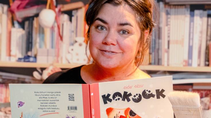 "Digitala teknika bat gehiago da niretzat, eskuz marrazteagaz bateragarria"