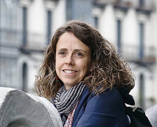 "Medikuntza zientzia legez neutroa dela uste da eta ideia hori apurtu behar dugu"