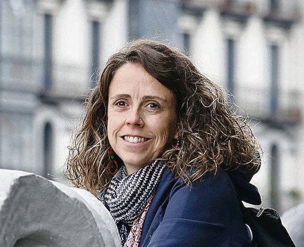 "Medikuntza zientzia legez neutroa dela uste da eta ideia hori apurtu behar dugu"