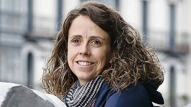 "Medikuntza zientzia legez neutroa dela uste da eta ideia hori apurtu behar dugu"