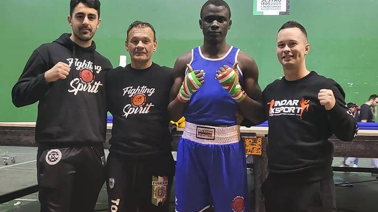 Michel Emmanuel Diatta durangarra Bizkaiko txapeldun geratu da boxeoan