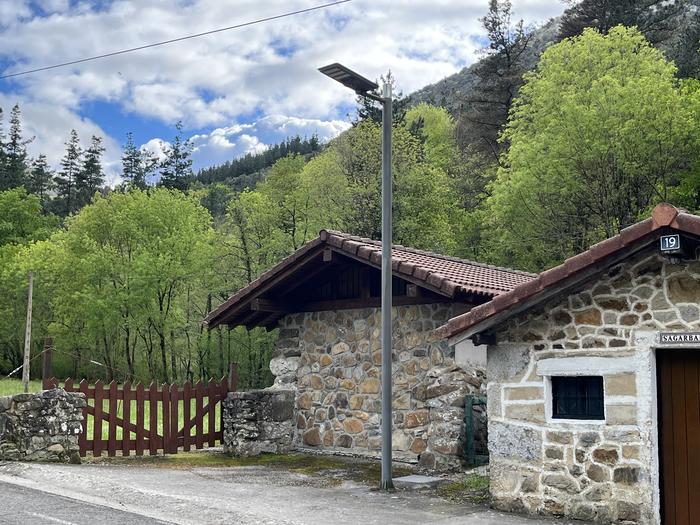 Mañariko Udalak Arrueta eta Urkuleta auzoetako argiteria publikoa berritu du