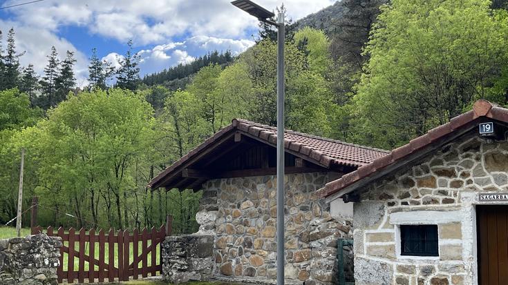 Mañariko Udalak Arrueta eta Urkuleta auzoetako argiteria publikoa berritu du