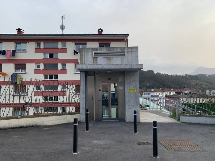 Zaldibarko EAJk EH Bilduren "utzikeria" kritikatu du Zalduaran aldeko igogailua dela eta