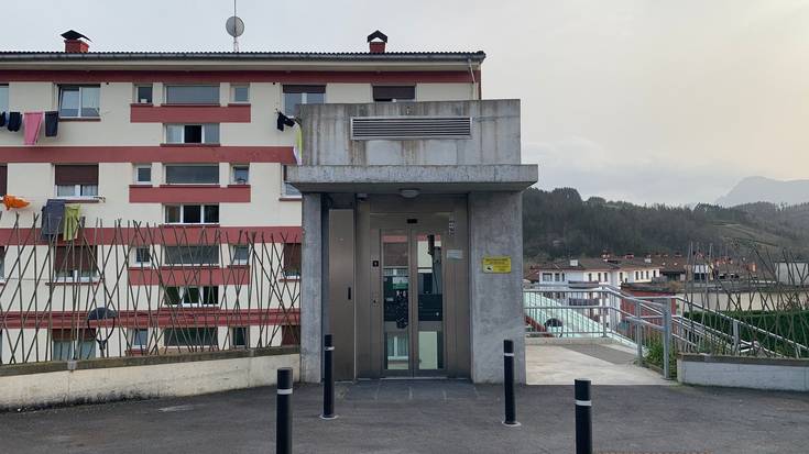 Zaldibarko EAJk EH Bilduren "utzikeria" kritikatu du Zalduaran aldeko igogailua dela eta