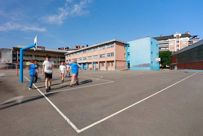 Hobekuntzak Landako eta Zabalarra eskoletan