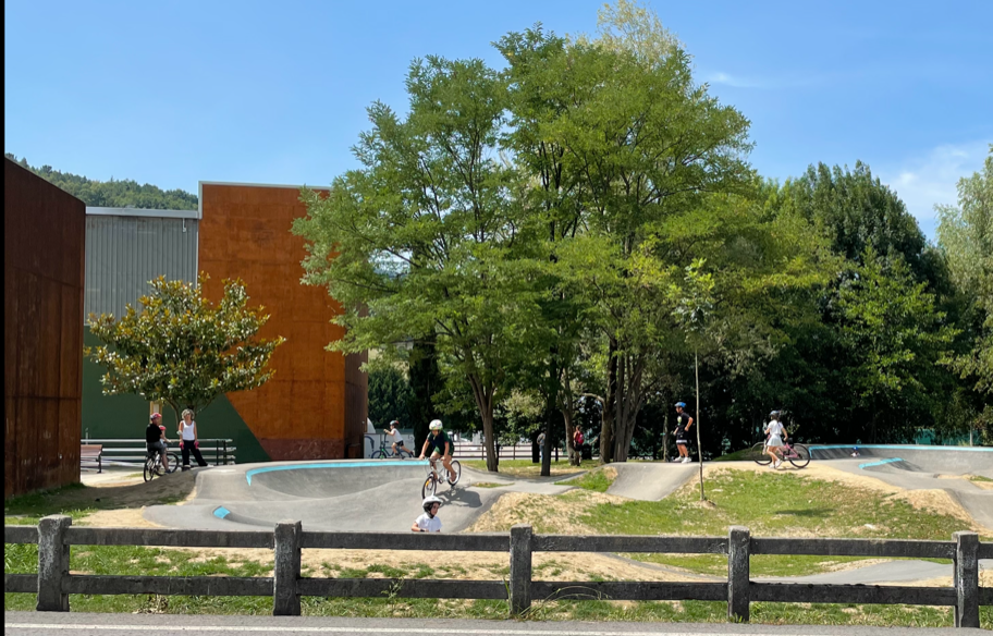 Pump Track pista zabalik dago Zornotzan