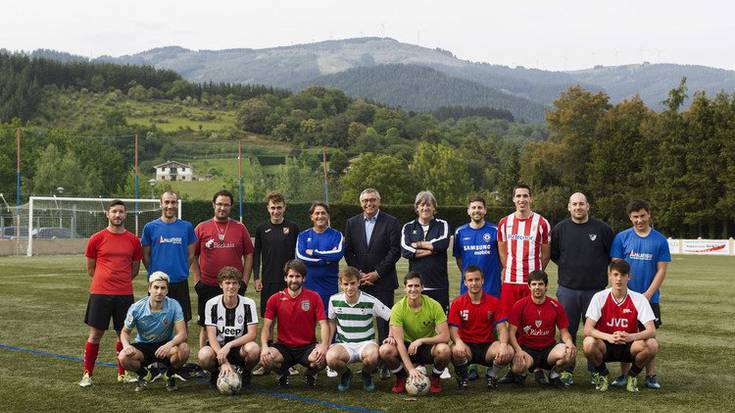 Berriz futbol taldea Caos FC telebista programako protagonista izango da domekan