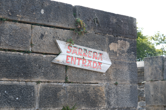 Santutegirako sarrera
