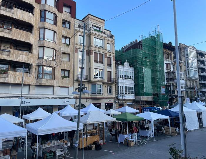 Eguraldia dela eta, Naiz Markt azoka martxoaren 21era atzeratuko dute