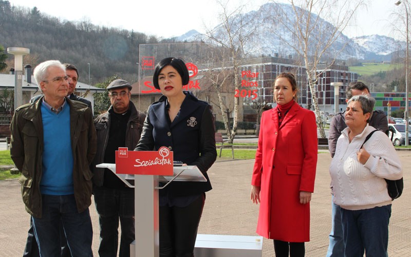 Correosen eraikin zaharra kultur etxe bihurtzea proposatu du Pilar Ríosek