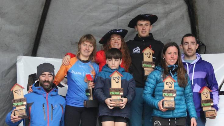 Oihana Azkorbebeitia txapeldun eta Iñigo Pradera txapeldunorde Etxera Trail mendi lasterketan