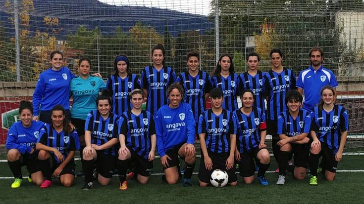 Ezkurdi futbol kluba emakumezko futbolarien erakusleihorik onena bihurtu da
