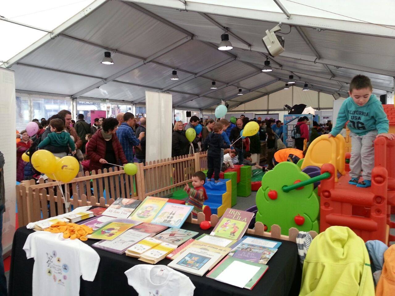 Sehaska elkarteak hamarkada bat baino gehiago darama LGTBI familien ikusgaitasuna lantzen