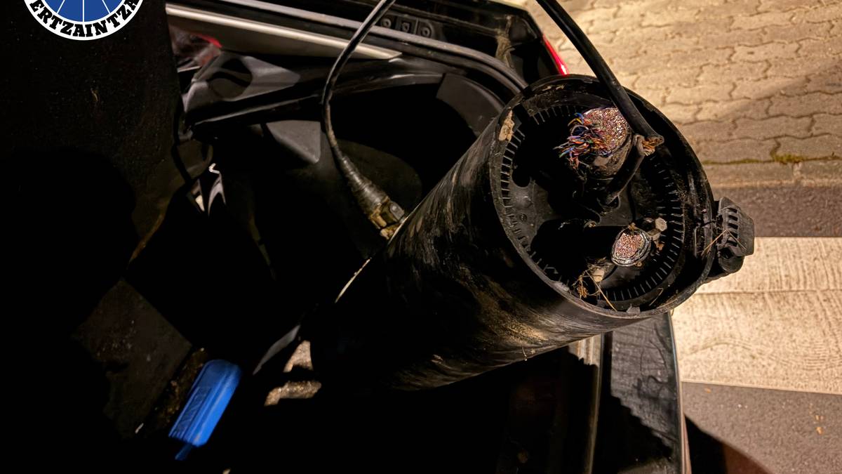 Bi pertsona atxilotu dituzte Mallabiko enpresa batean, kablea lapurtzea leporatuta