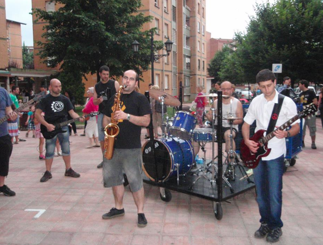 Motxaila Band Elektrotxarangak girotuko du zapatuko Txakolin Eguna