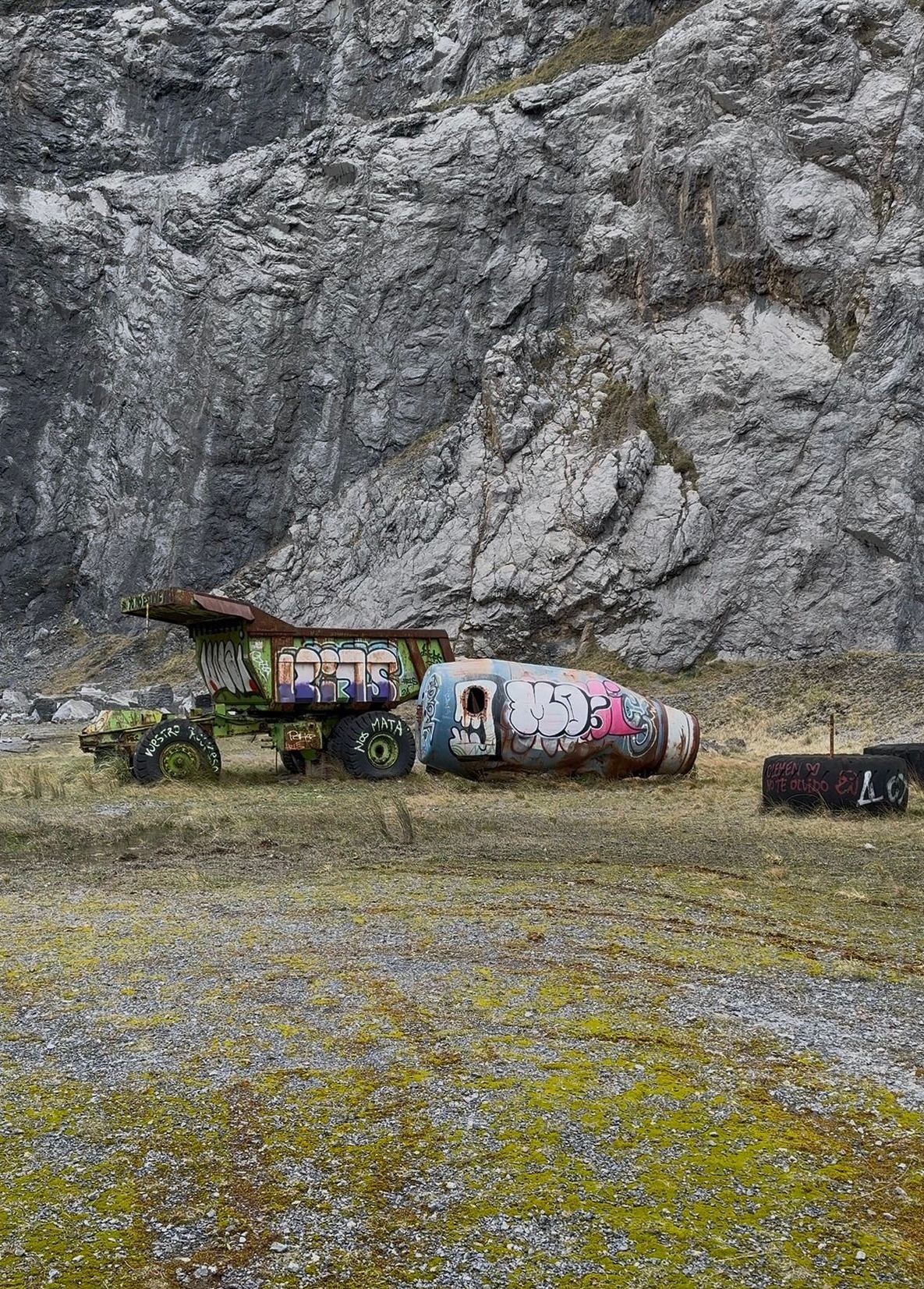 Abadiñoko EAJk Atxarteko harrobietako instalazio abandonatuak kentzeko Europako laguntzetara aurkezteko eskatu dio udalari