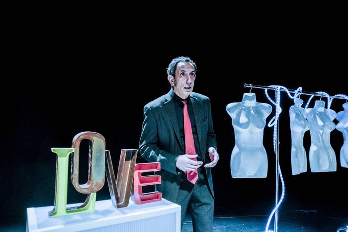 'El arte de las putas: una historia de amor' antzezlana