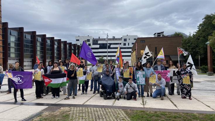 [EGITARAUA]: Zeker, Tatta&Denso, Ødei, Maruxak eta Palestinarekiko elkartasuna Durangoko txosnetan