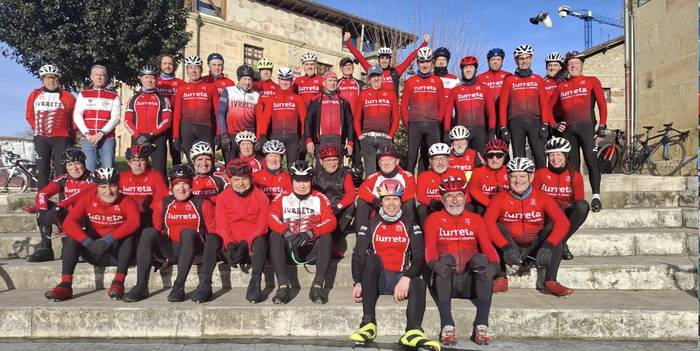 Iurreta Txirrindulari Elkarteak denboraldia abiatzeko aurkezpena egin du