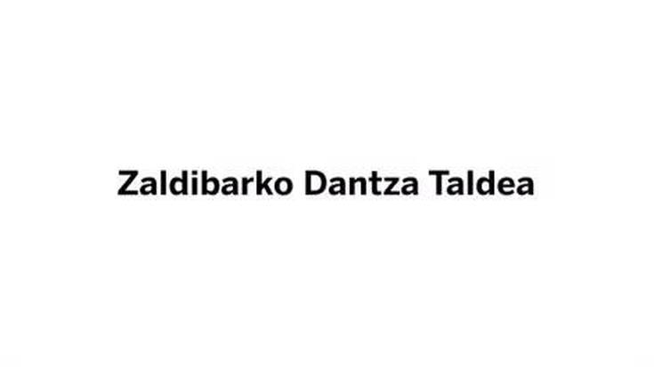 [BIDEOA] 'Banangoa' taldean dantzatu daitekeela erakutsi dute Zaldibarko Dantza Taldeko dantzariek