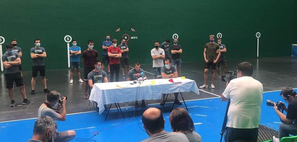 Baiko enpresako pilotariek “portaera aldaketa” bat eskatu diote enpresari