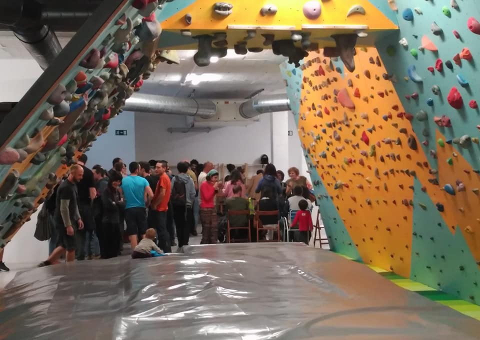 Ourdaybik lokal berria eta eskaladarako boulderra inauguratu zituen atzo