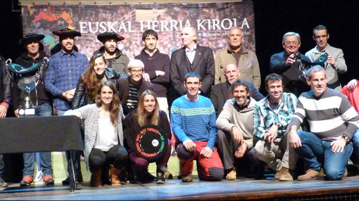 Euskal Herriko Futbol Txapelketak aurkeztu dituzte Durangon