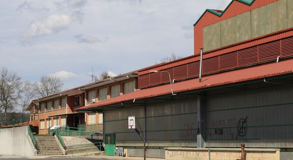 Frontoi azpiko aldagelak gimnasio bihurtuko dituzte, Otxandion