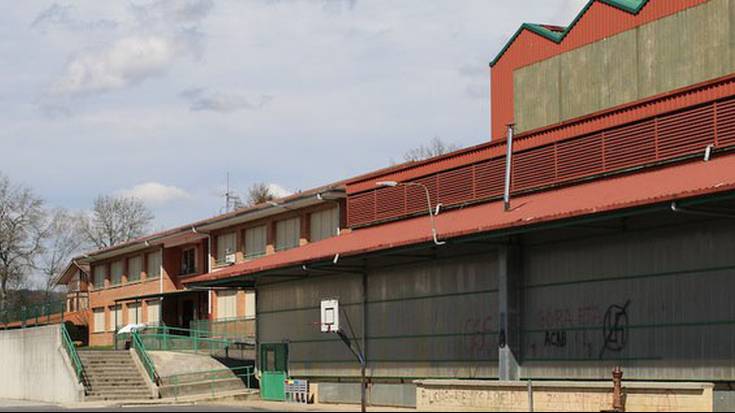Frontoi azpiko aldagelak gimnasio bihurtuko dituzte, Otxandion