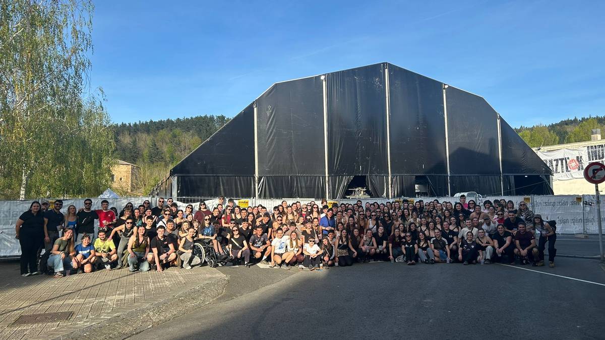 Durangaldeko Ernaik bere norabide berria azalduko du barikuan, Iurretako plazan