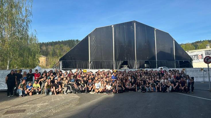 Durangaldeko Ernaik bere norabide berria azalduko du barikuan, Iurretako plazan