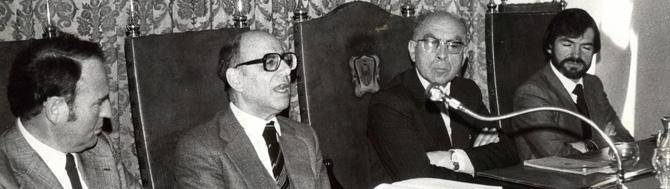 Antonio Tovar euskaltzalea omenduko dute