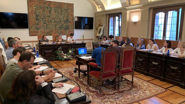 Durangoko gobernuak bere liberatuak bikoiztu dituen arren, legealdian 366.000 euro aurreztuko ditu