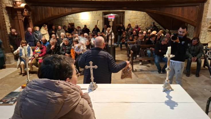 [ARGAZKI GALERIA] 1.134 euro batu dituzte Garaiko errematan, azken urteotako kopururik handienetakoa