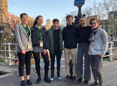 European Youth Parliament topaketan parte hartu dute Jesuitetako sei ikasleek