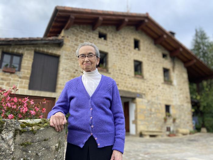 "Arimen Gaueko kalabaza elizako dorrean ipintzea itzela izan zen"