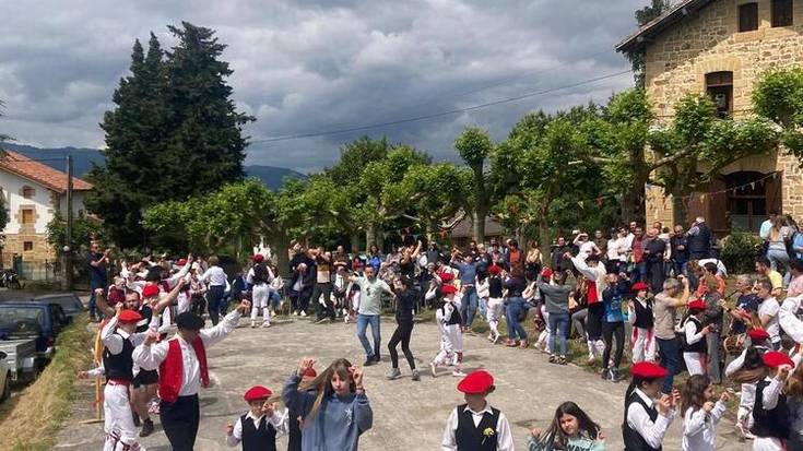 [ARGAZKI GALERIA]: Festa giro paregabean Asentzio jaiak ospatu dituzte Andikoan