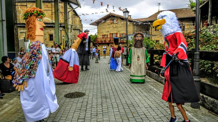 Etxano: nortasunari eustea ardatz