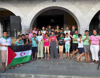 [ARGAZKI GALERIA]: Saharako ume errefuxiatuak lagun, jaia lehertu da Zaldibarren