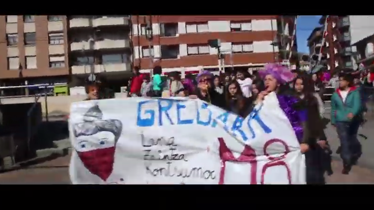 Martxoaren 8ko greba feministagaz bat egiteko deia egin dute Berrizko Azeri Gorriek